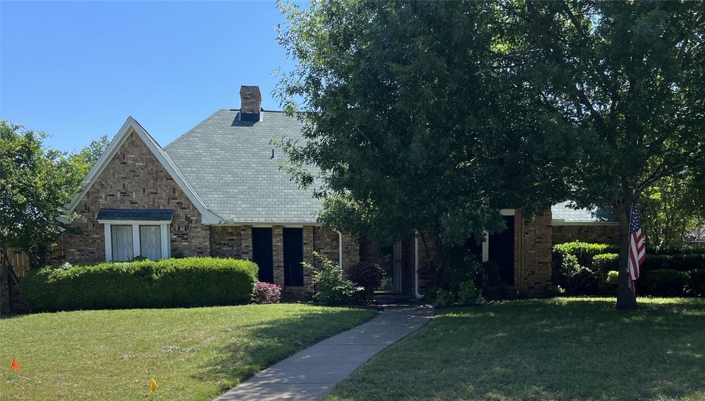 627 Meadowbrooke Place, Duncanville, TX 75137