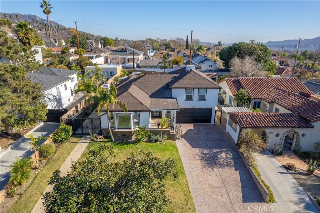 902 E WALNUT Avenue, Burbank, CA 91501