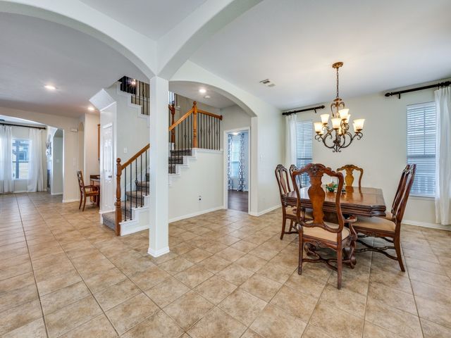 1517 Carriage Lane, Savannah, TX 76227