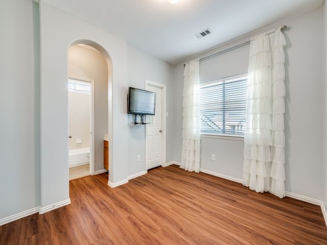 1517 Carriage Lane, Savannah, TX 76227