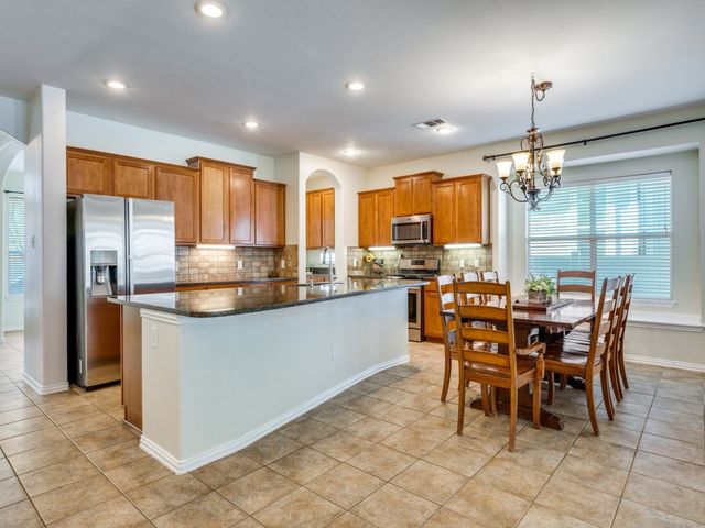 1517 Carriage Lane, Savannah, TX 76227