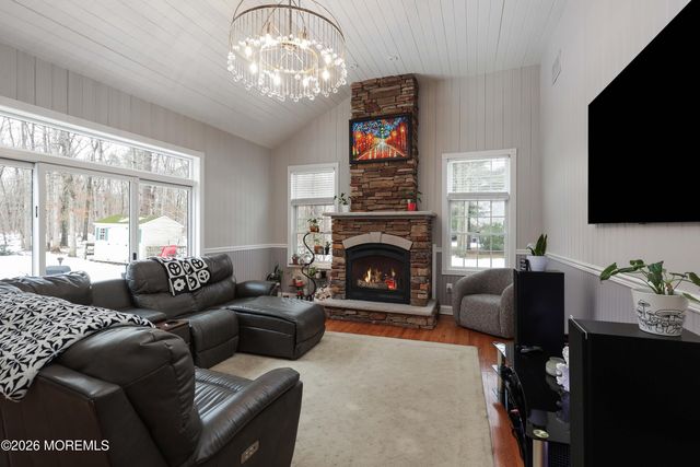 9 Amanda Lane, Howell, NJ 07731