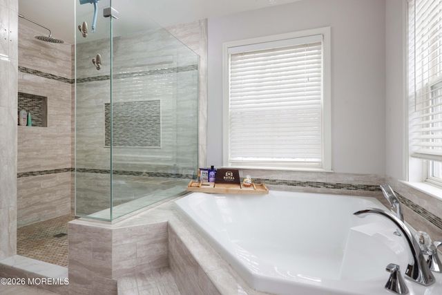 9 Amanda Lane, Howell, NJ 07731