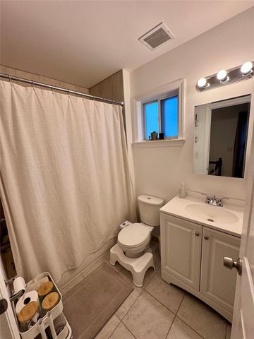 107 Baden Place, Staten Island, NY 10306