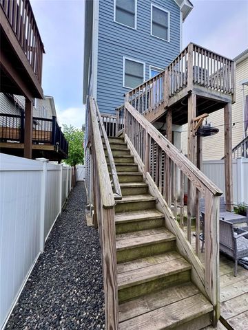 107 Baden Place, Staten Island, NY 10306