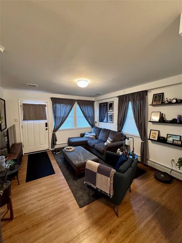 107 Baden Place, Staten Island, NY 10306