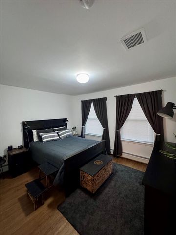107 Baden Place, Staten Island, NY 10306
