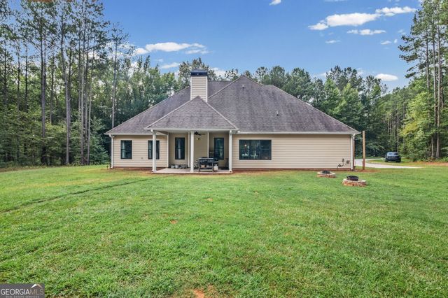 242 Roberts Pond Road, Senoia, GA 30276