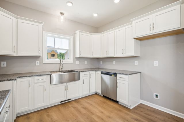 2619 Scott Dr, Clarksville, TN 37042
