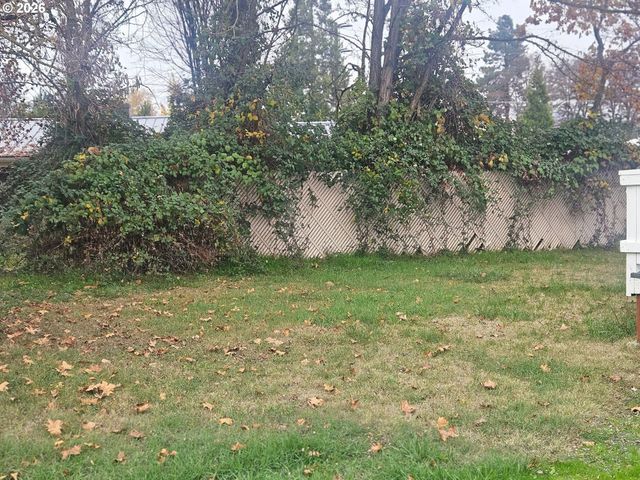 122 PARKDALE Cir, Grants Pass, OR 97527