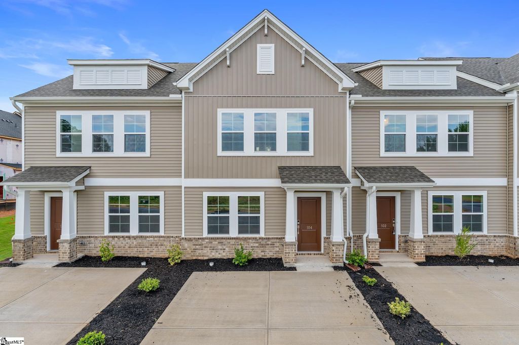 306 Cambrian Court, Taylors, SC 29687