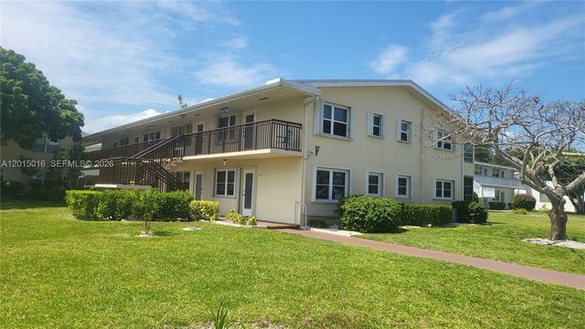132 Andover F 132, West Palm Beach, FL 33417