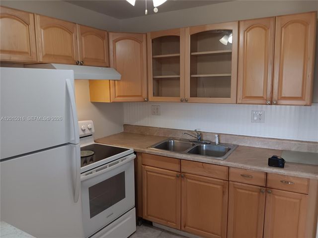 132 Andover F 132, West Palm Beach, FL 33417