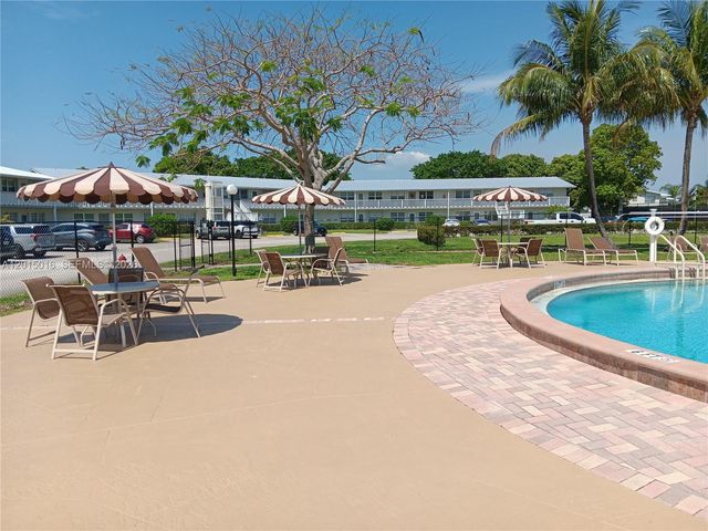 132 Andover F 132, West Palm Beach, FL 33417