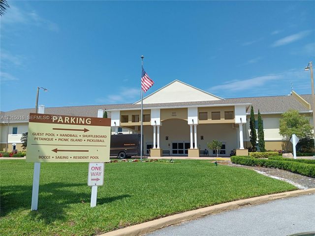 132 Andover F 132, West Palm Beach, FL 33417