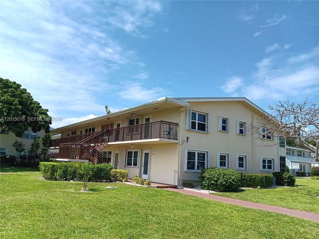 132 Andover F 132, West Palm Beach, FL 33417