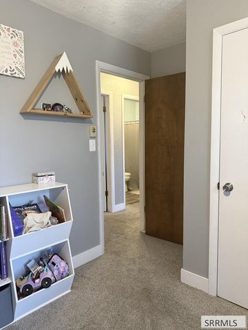 1565 Parkwood Circle, Idaho Falls, ID 83401