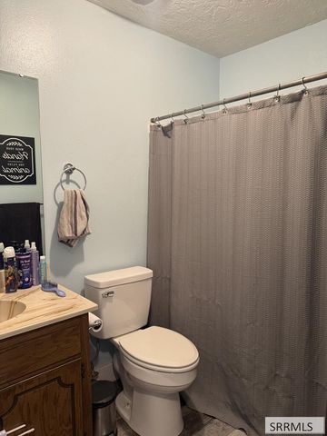 1565 Parkwood Circle, Idaho Falls, ID 83401