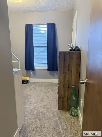 1565 Parkwood Circle, Idaho Falls, ID 83401