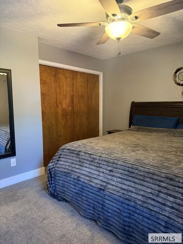 1565 Parkwood Circle, Idaho Falls, ID 83401