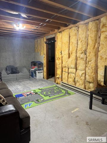 1565 Parkwood Circle, Idaho Falls, ID 83401