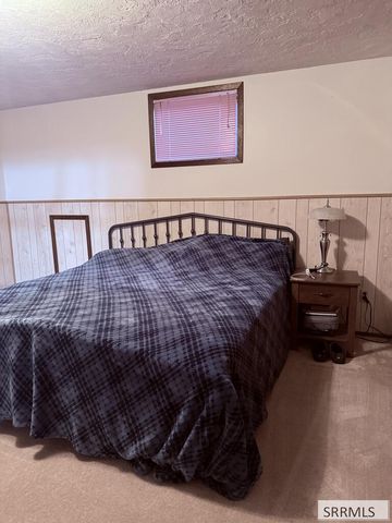 1565 Parkwood Circle, Idaho Falls, ID 83401