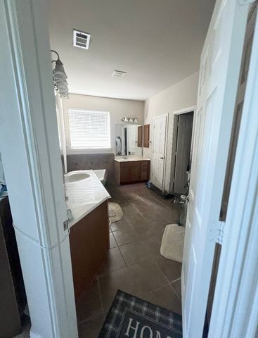 1908 Laurel Oak Court, Arlington, TX 76001