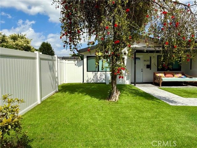 8620 Lubao Avenue, Winnetka (los Angeles), CA 91306