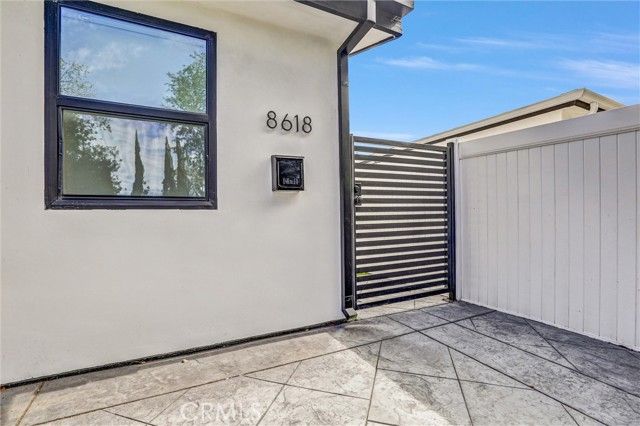 8620 Lubao Avenue, Winnetka (los Angeles), CA 91306