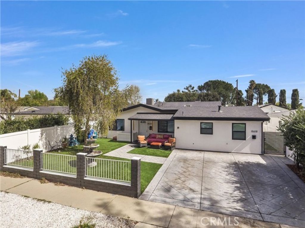 8620 Lubao Avenue, Winnetka (los Angeles), CA 91306