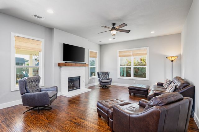 649 Prairie Avenue, Aledo, TX 76008