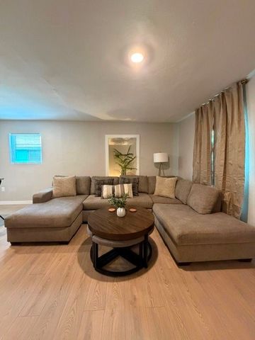 1406 Mentor, Dallas, TX 75216
