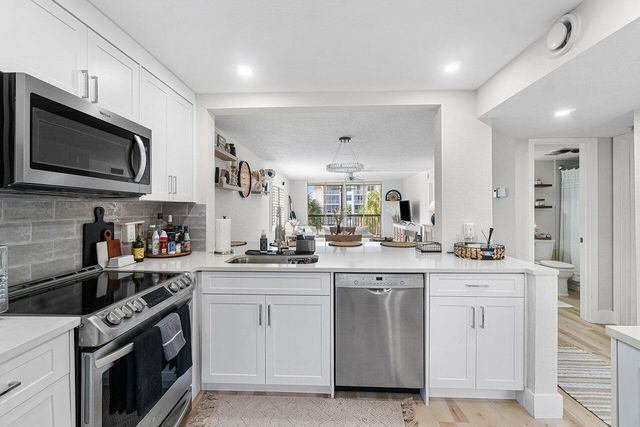 2809 Florida Boulevard 310, Delray Beach, FL 33483