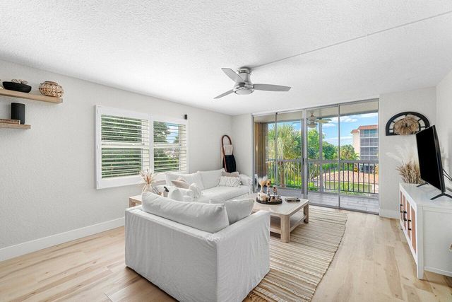 2809 Florida Boulevard 310, Delray Beach, FL 33483