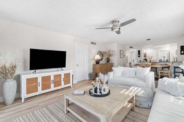 2809 Florida Boulevard 310, Delray Beach, FL 33483