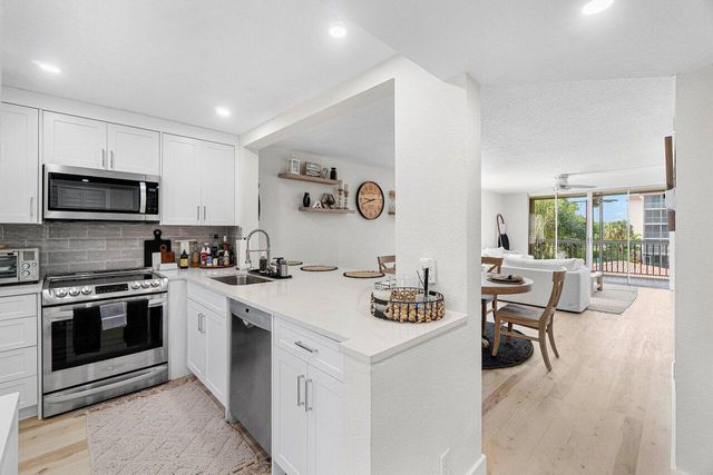 2809 Florida Boulevard 310, Delray Beach, FL 33483