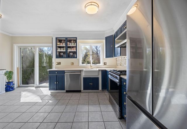 32 Everett Road, Buzzards Bay, MA 02532