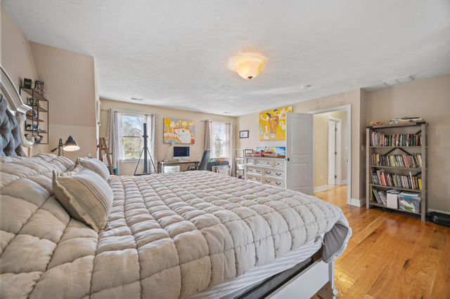 32 Everett Road, Buzzards Bay, MA 02532