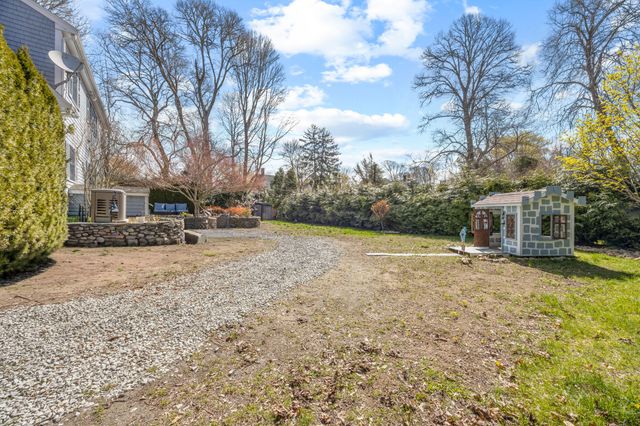 32 Everett Road, Buzzards Bay, MA 02532
