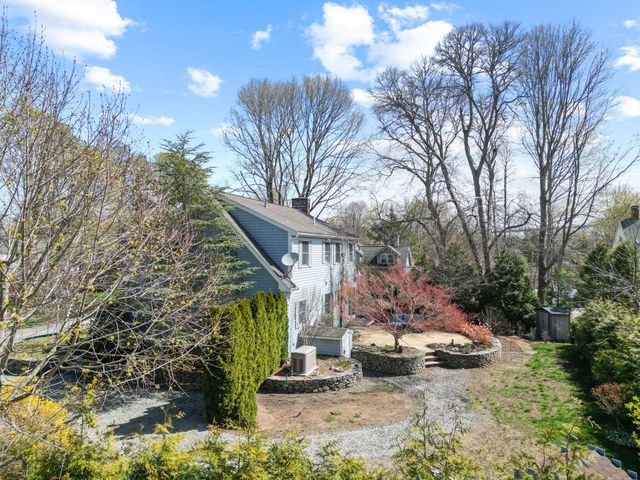 32 Everett Road, Buzzards Bay, MA 02532