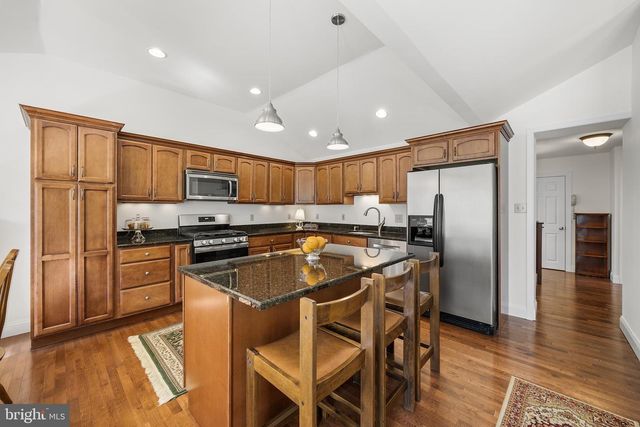 137 BARCLADEN RD, Bryn Mawr, PA 19010
