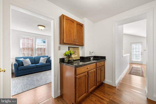 137 BARCLADEN RD, Bryn Mawr, PA 19010