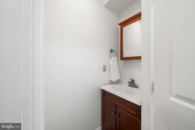 137 BARCLADEN RD, Bryn Mawr, PA 19010