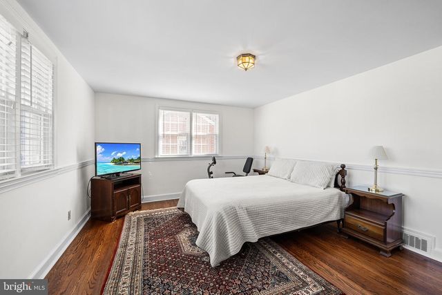 137 BARCLADEN RD, Bryn Mawr, PA 19010