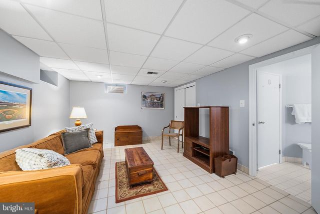 137 BARCLADEN RD, Bryn Mawr, PA 19010