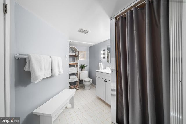 137 BARCLADEN RD, Bryn Mawr, PA 19010