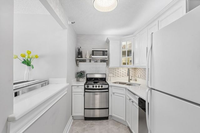 440 N McClurg Court 607, Chicago, IL 60611