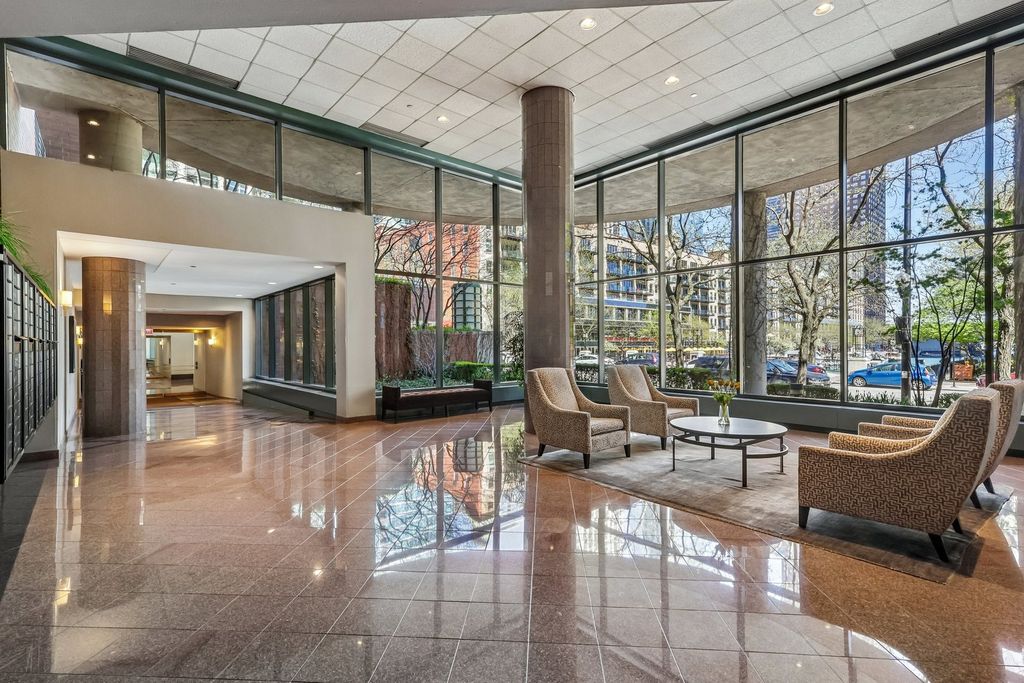 Image 14 of property listing at 440 N McClurg Court 607, Chicago, IL 60611