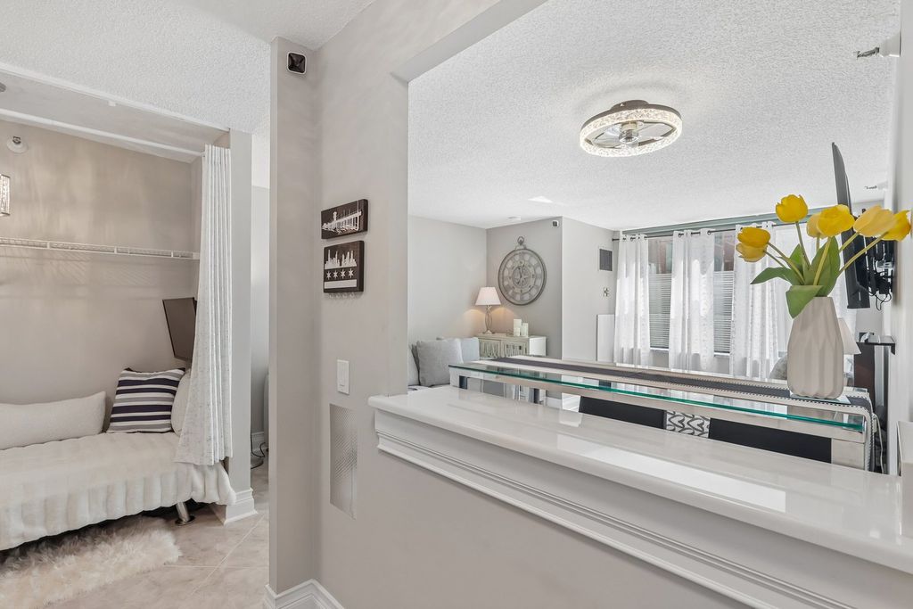 Image 7 of property listing at 440 N McClurg Court 607, Chicago, IL 60611