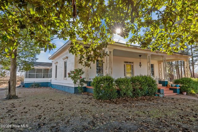 3298 Yankee Hall Road, Greenville, NC 27834